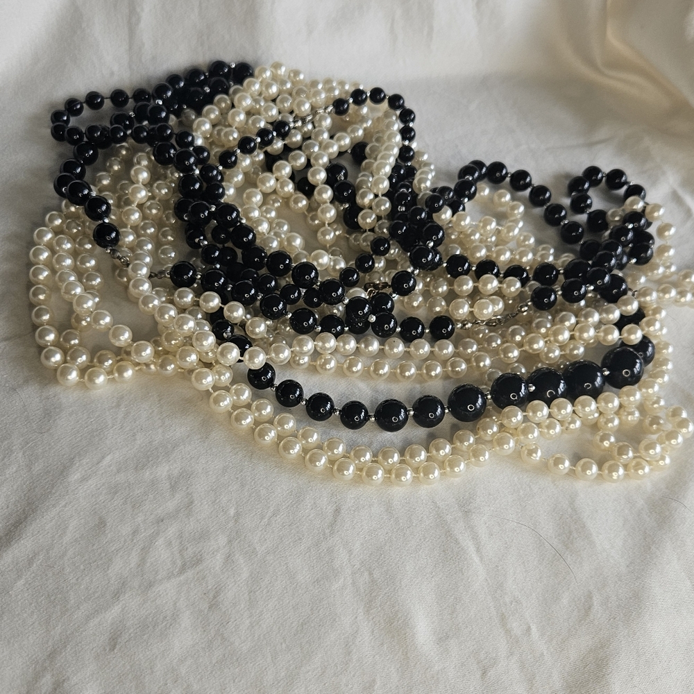 Lot Of Black and White Pearl Necklaces